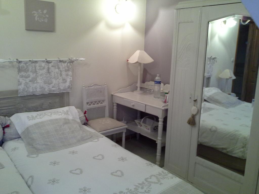 Chambres d'Hôtes Au Temps Des Cerises Jumièges Extérieur photo