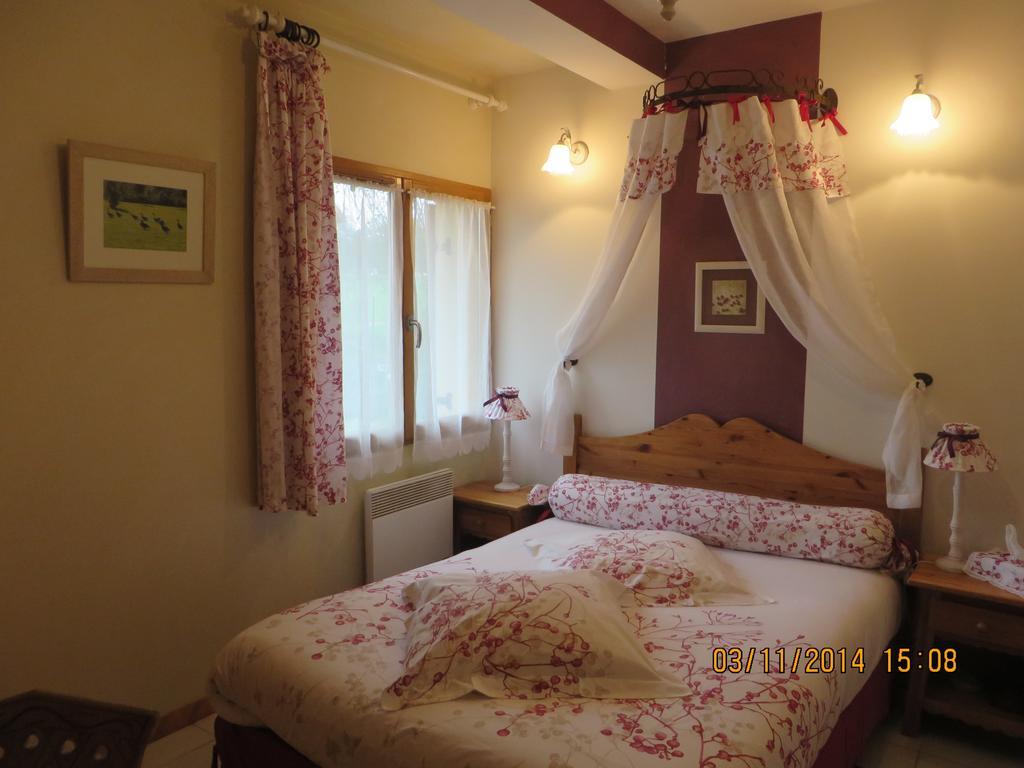 Chambres d'Hôtes Au Temps Des Cerises Jumièges Chambre photo