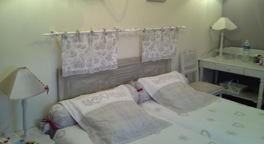 Chambres d'Hôtes Au Temps Des Cerises Jumièges Chambre photo